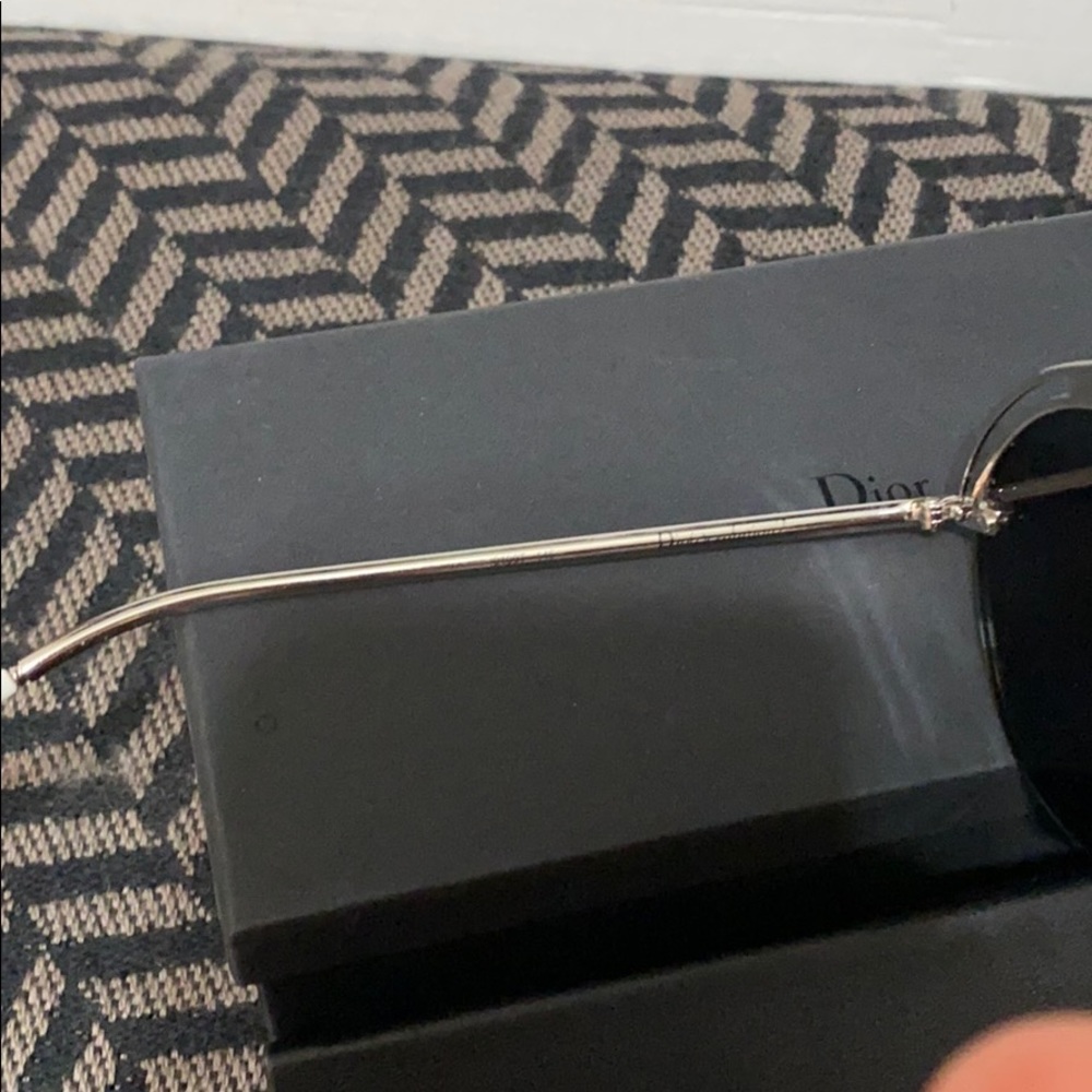 DIOR - Picture 4 of 11